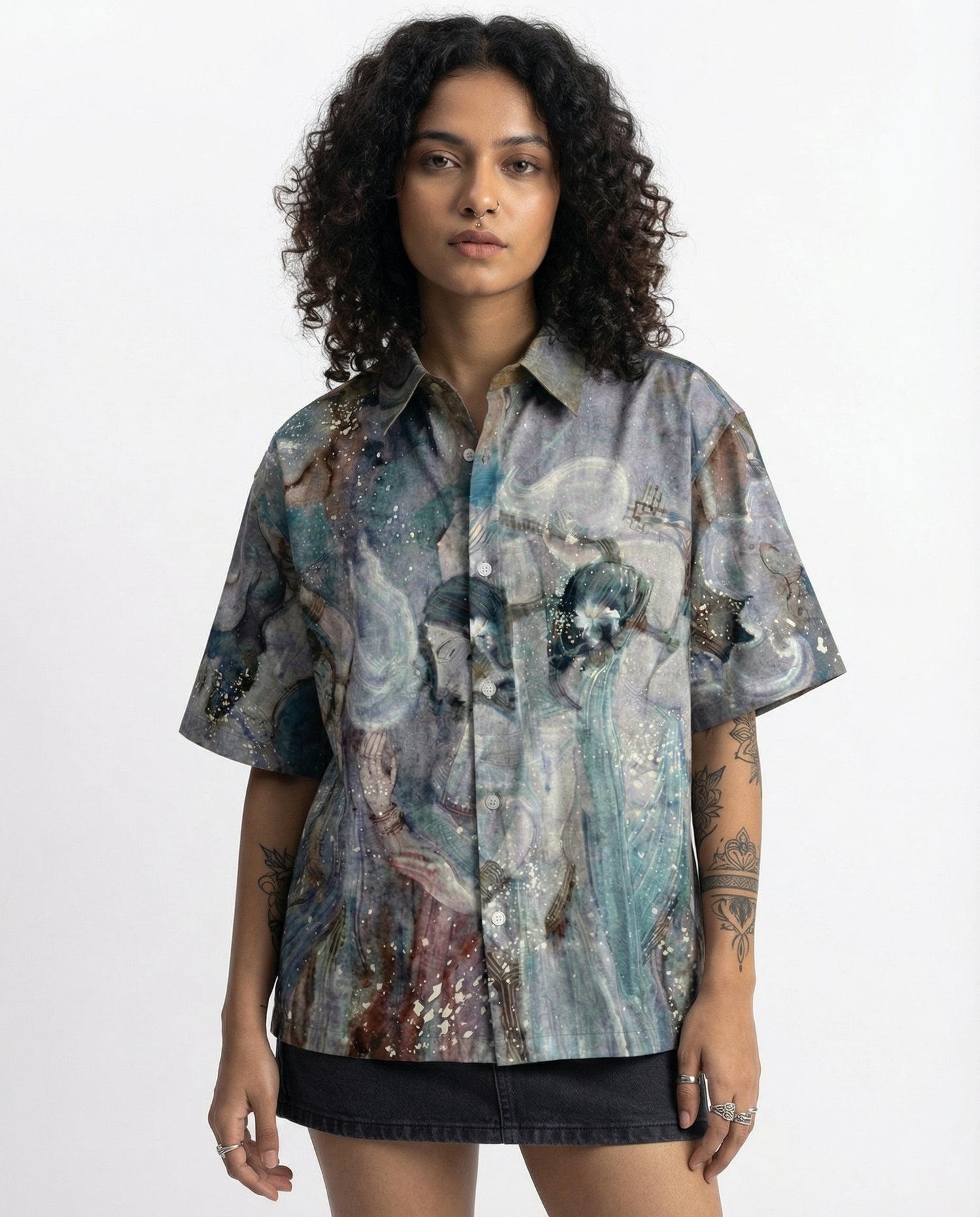 Leela Oversize Shirt (Boxy Fit)